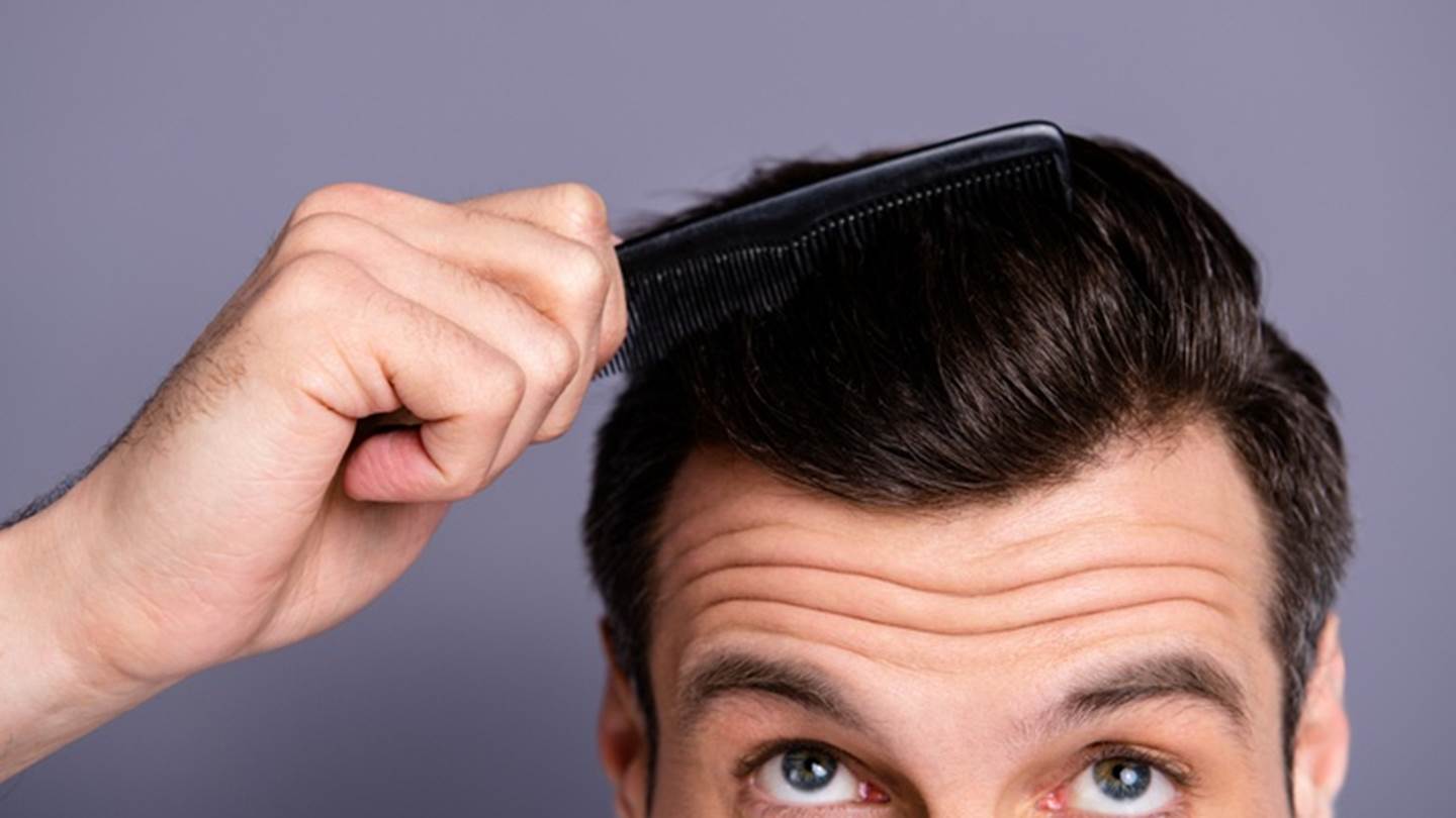 Πού οφείλεται και πώς αντιμετωπίζεται η τριχόπτωση;