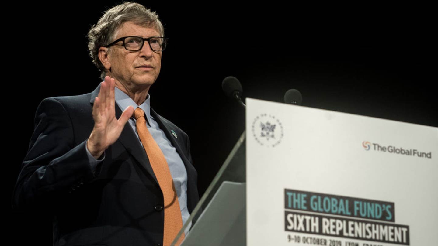 Η απάντηση του Bill Gates στις θεωρίες συνωμοσίας για το εμβόλιο του κορονοϊού