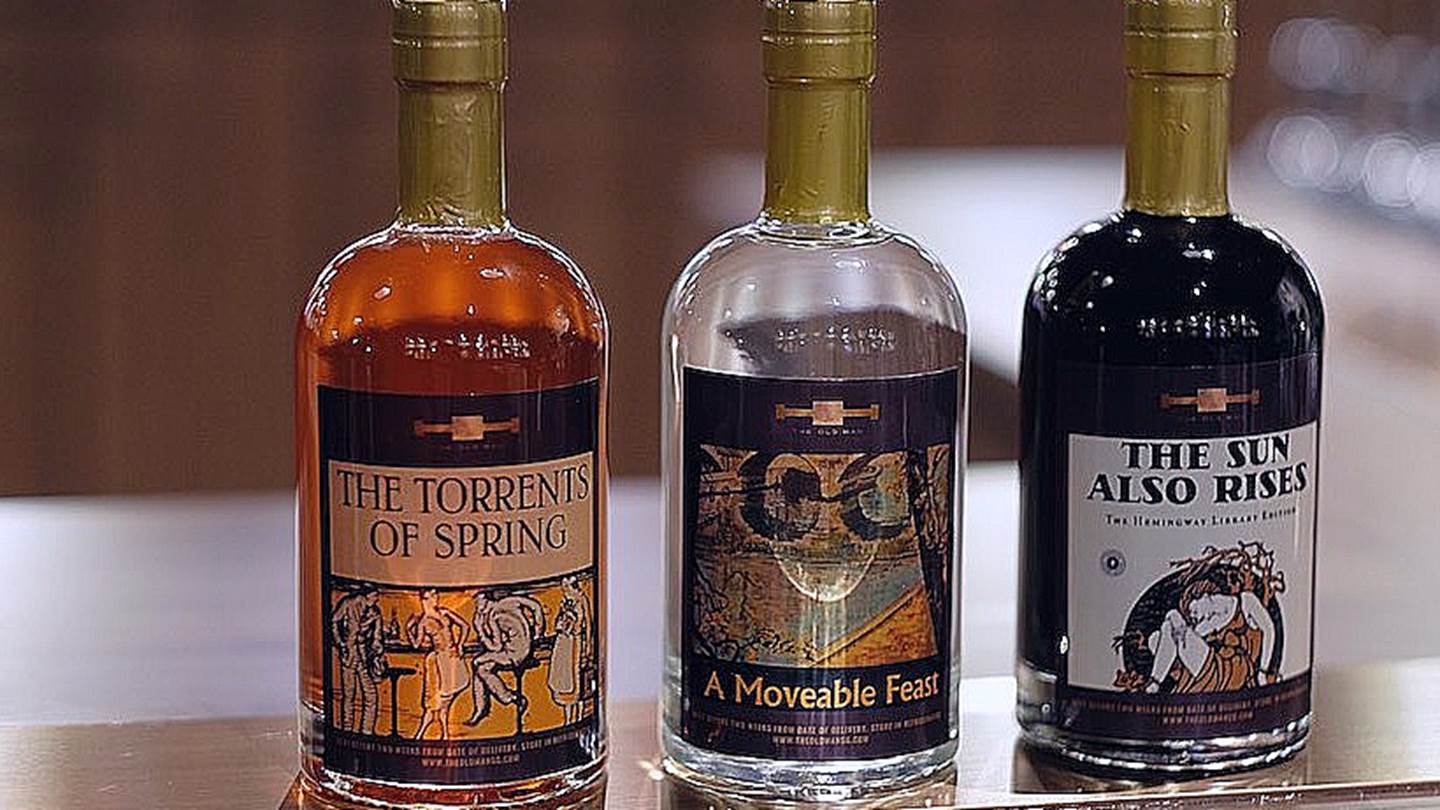 Tα βιβλία του Ernest Hemingway έγιναν ποτά