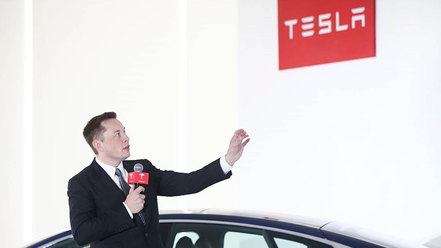 Η Tesla είναι η πιο πολύτιμη αυτοκινητοβιομηχανία του πλανήτη