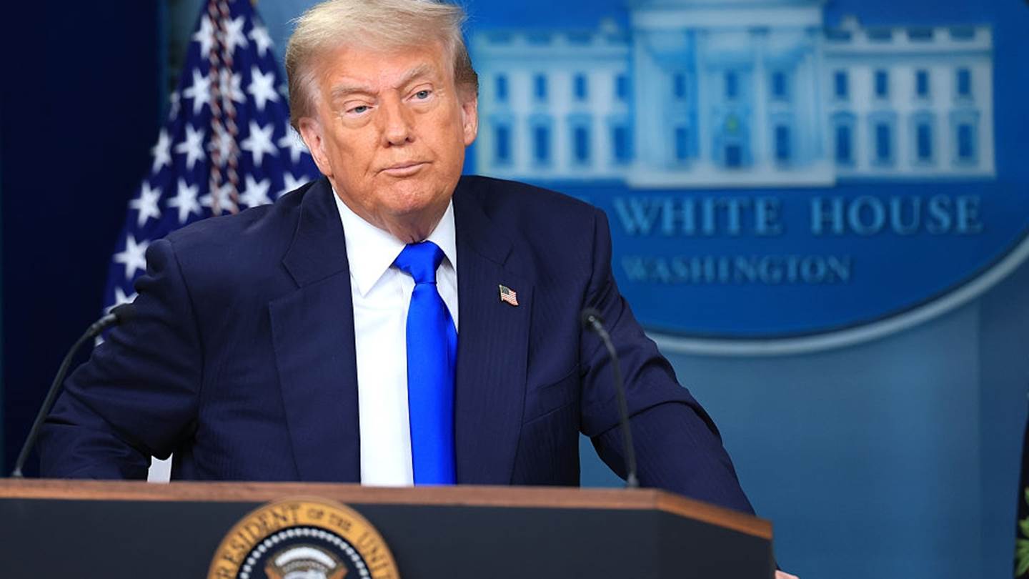 O Donald Trump τώρα αλλάζει και την Coca-Cola-Πώς θέλει να τροποποιήσει τη συνταγή της