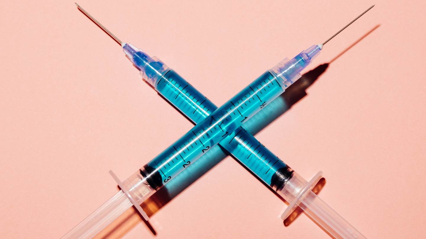 SMS για ανεμβολίαστους. Αλλά όχι για όλους