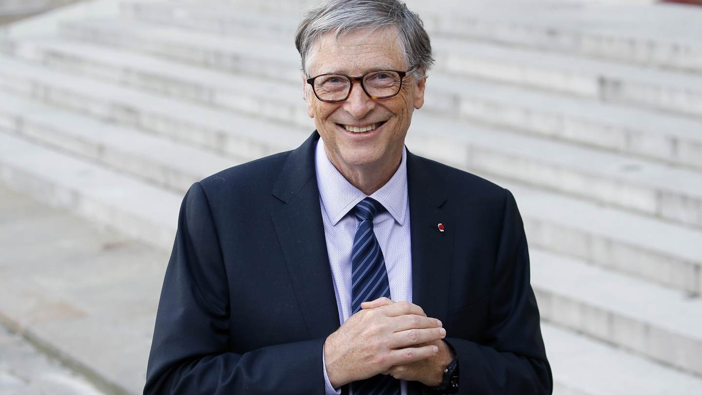 O Bill Gates λέει ότι στο μέλλον θα δουλεύουμε 3 μέρες, εμείς χειροκροτάμε