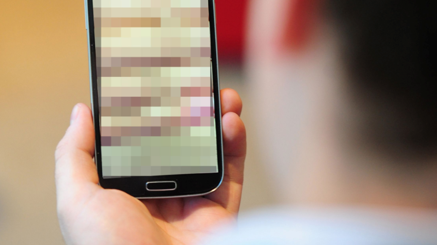 Πότε είναι κακούργημα το revenge pοrn