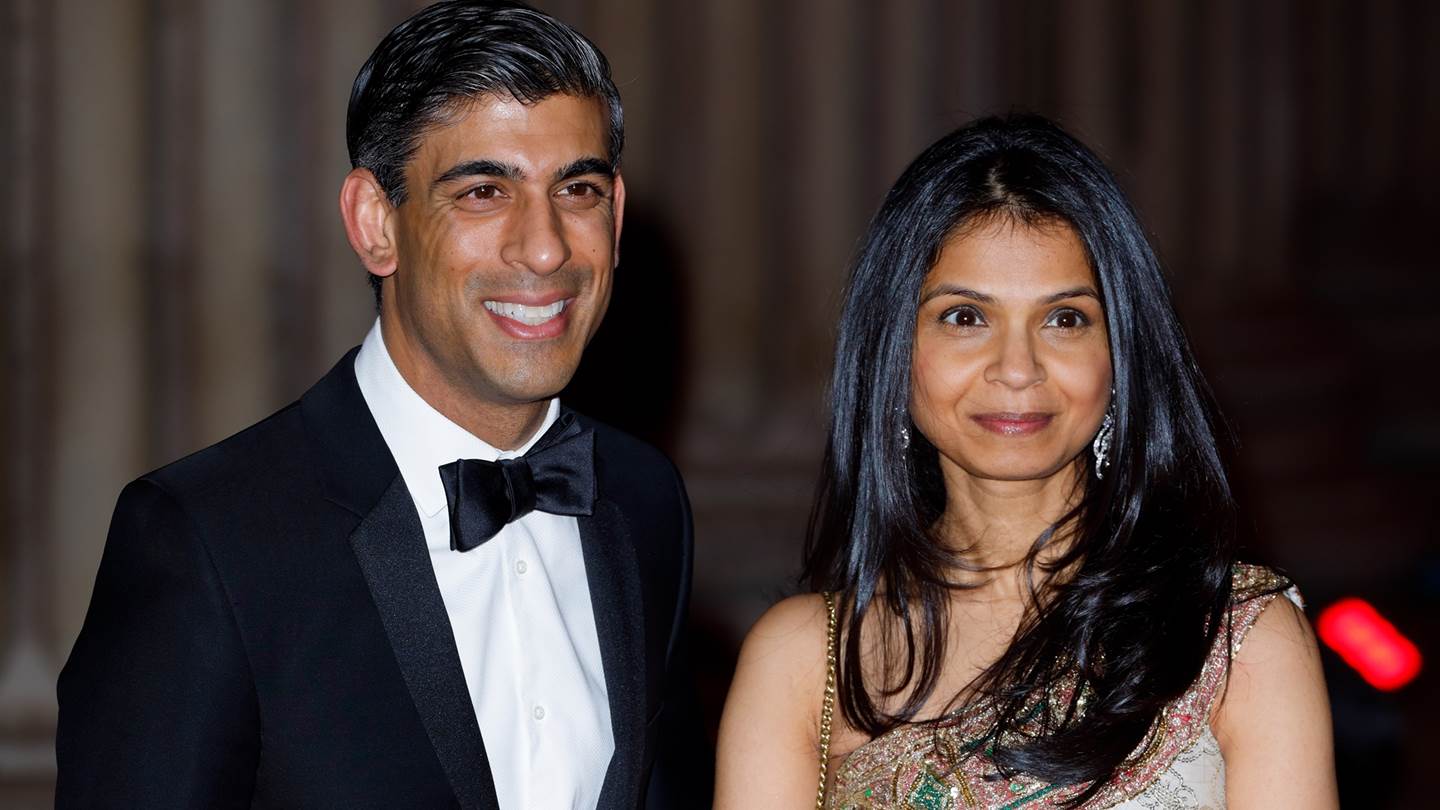 H περιουσία του Rishi Sunak και της βαθύπλουτης συζύγου του, Akshata Murthy