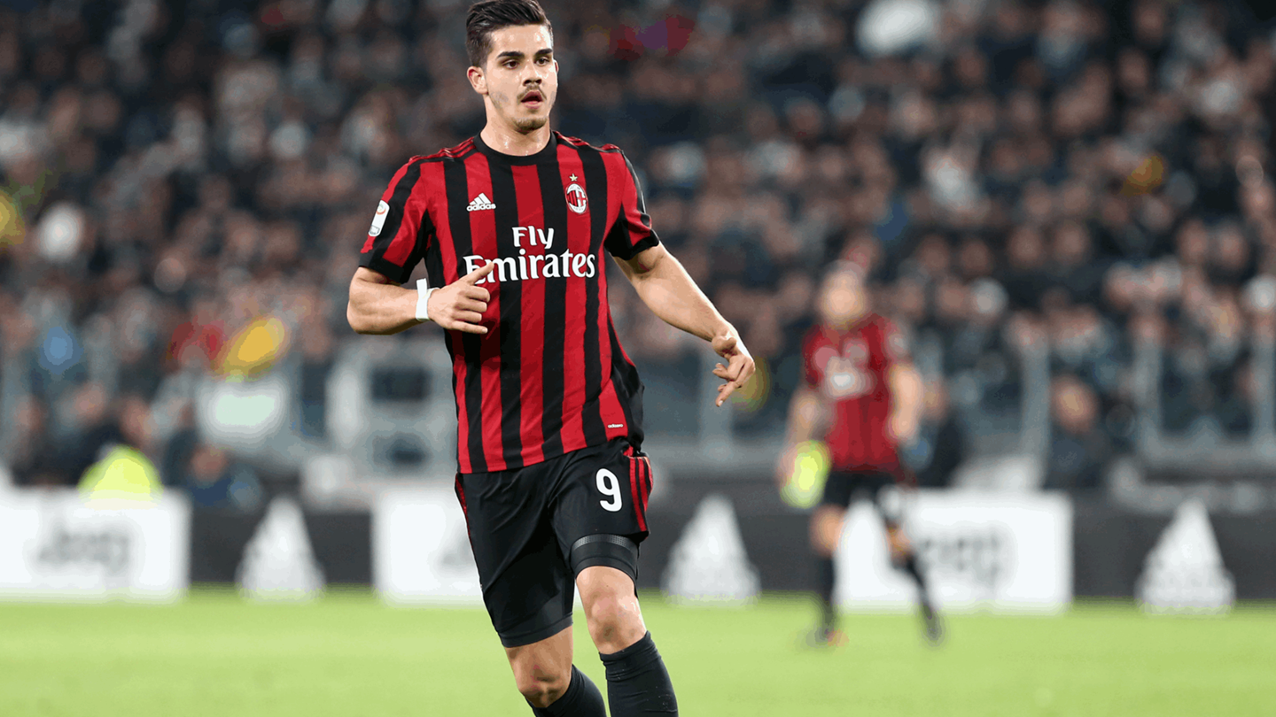 Μήπως το νο.9 της Μίλαν είναι καταραμένο;