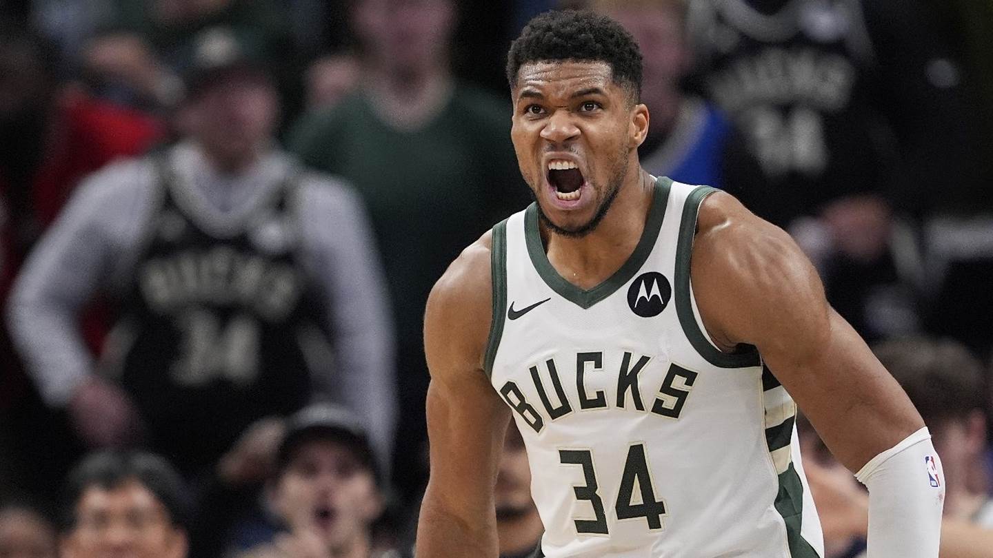 Ο Γιάννης Αντετοκούνμπο ισοπέδωσε τους Chicago Bulls