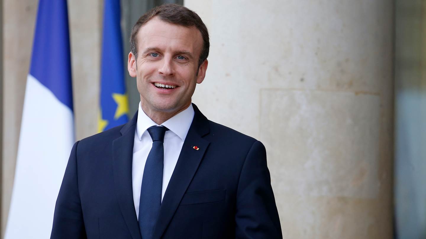 Είναι ο Emmanuel Macron‎‎ Παναθηναϊκός ή είναι ιδέα μας;