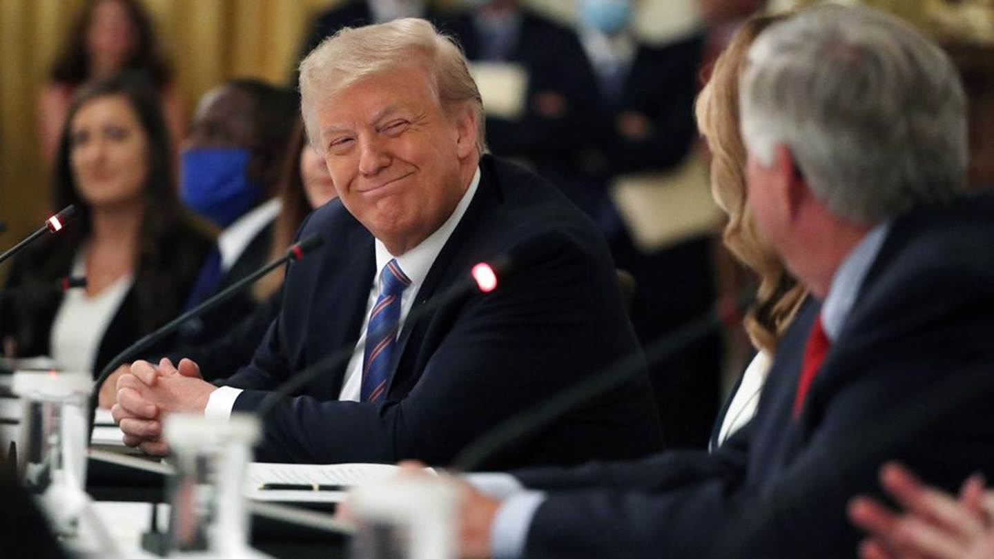 Κανείς δεν θα εμποδίσει την ανιψιά του Donald Trump να κυκλοφορήσει το βιβλίο της