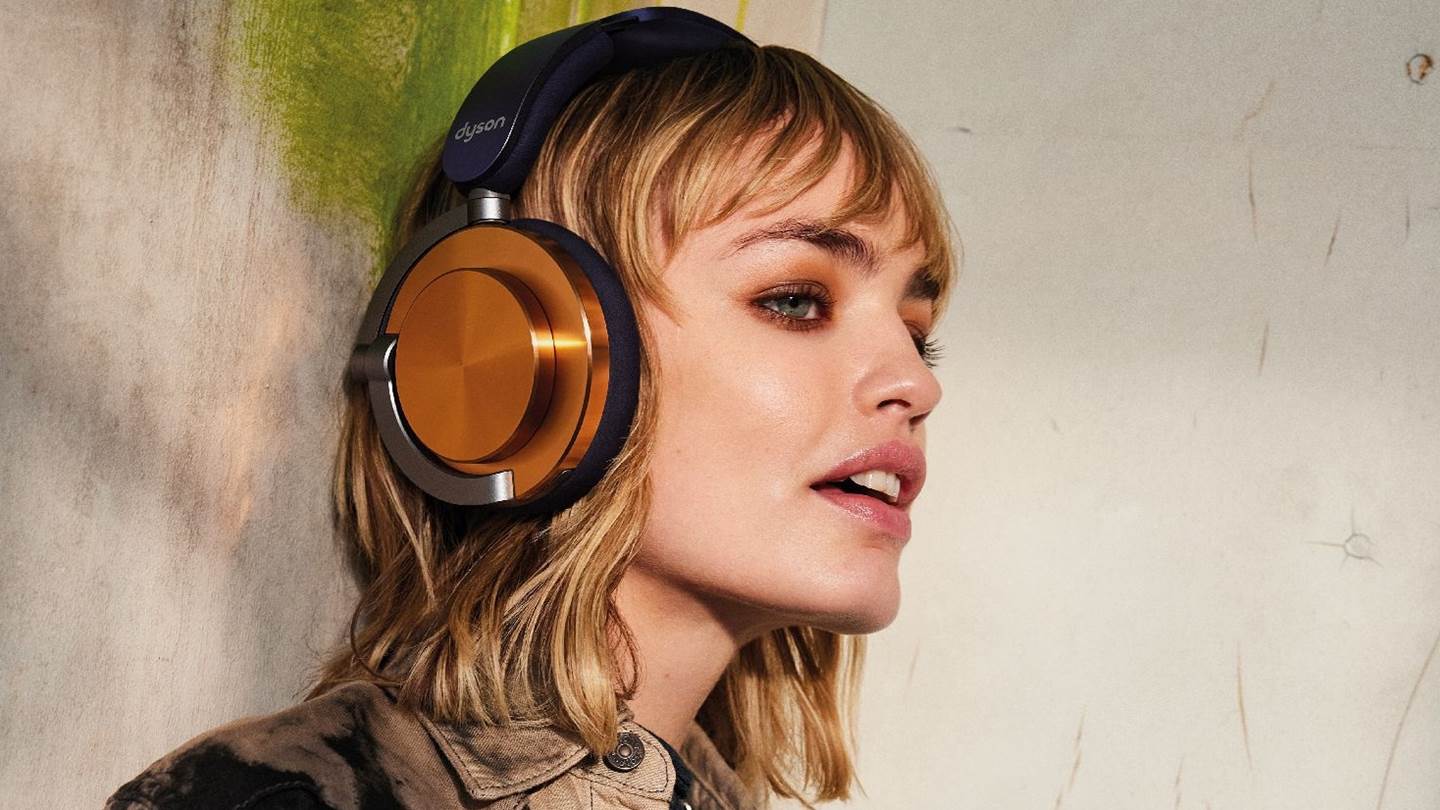 Τα ακουστικά Dyson OnTrac ανεβάζουν την εμπειρία του ήχου στο επόμενο επίπεδο