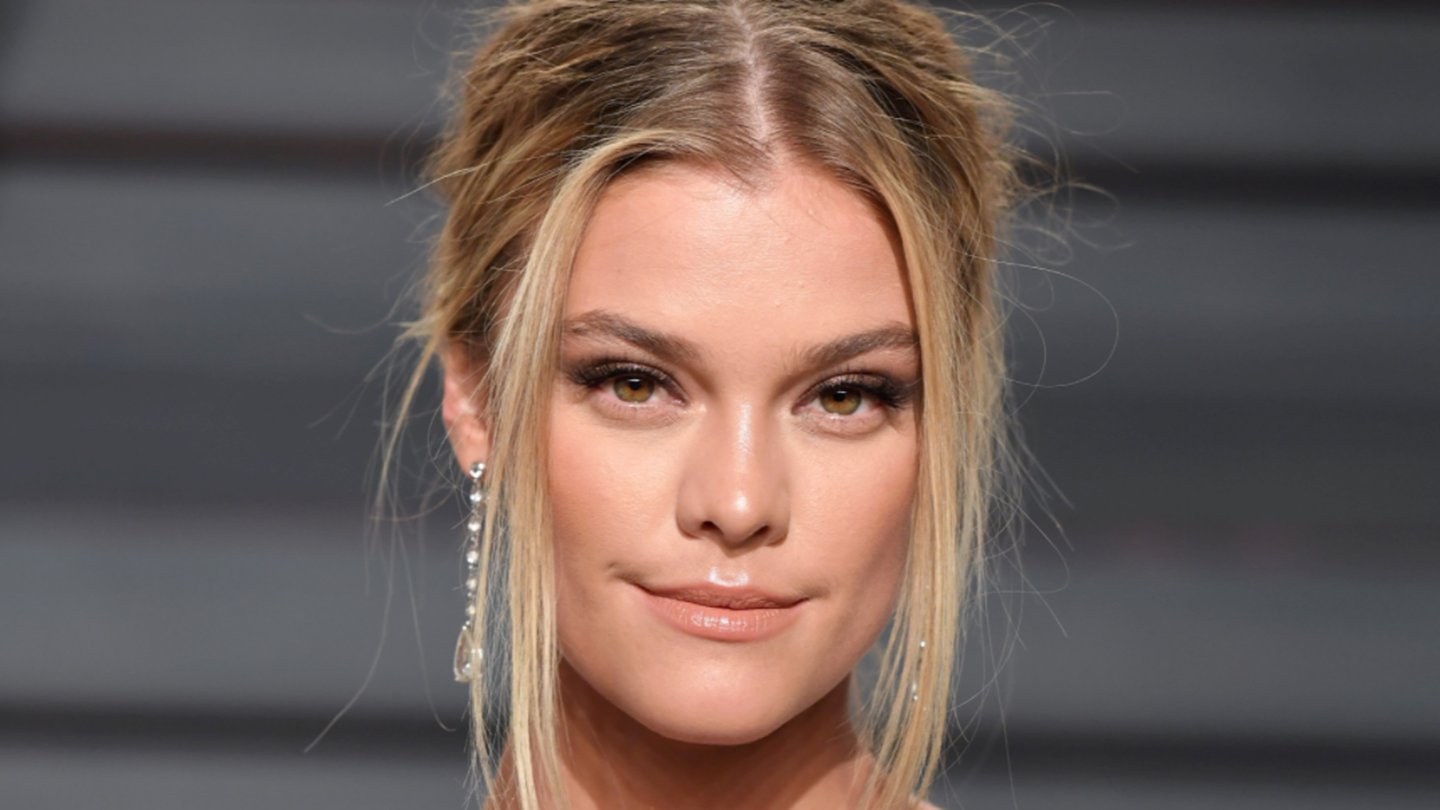 Nina Agdal, δεν χρειαζόταν αυτή η selfie