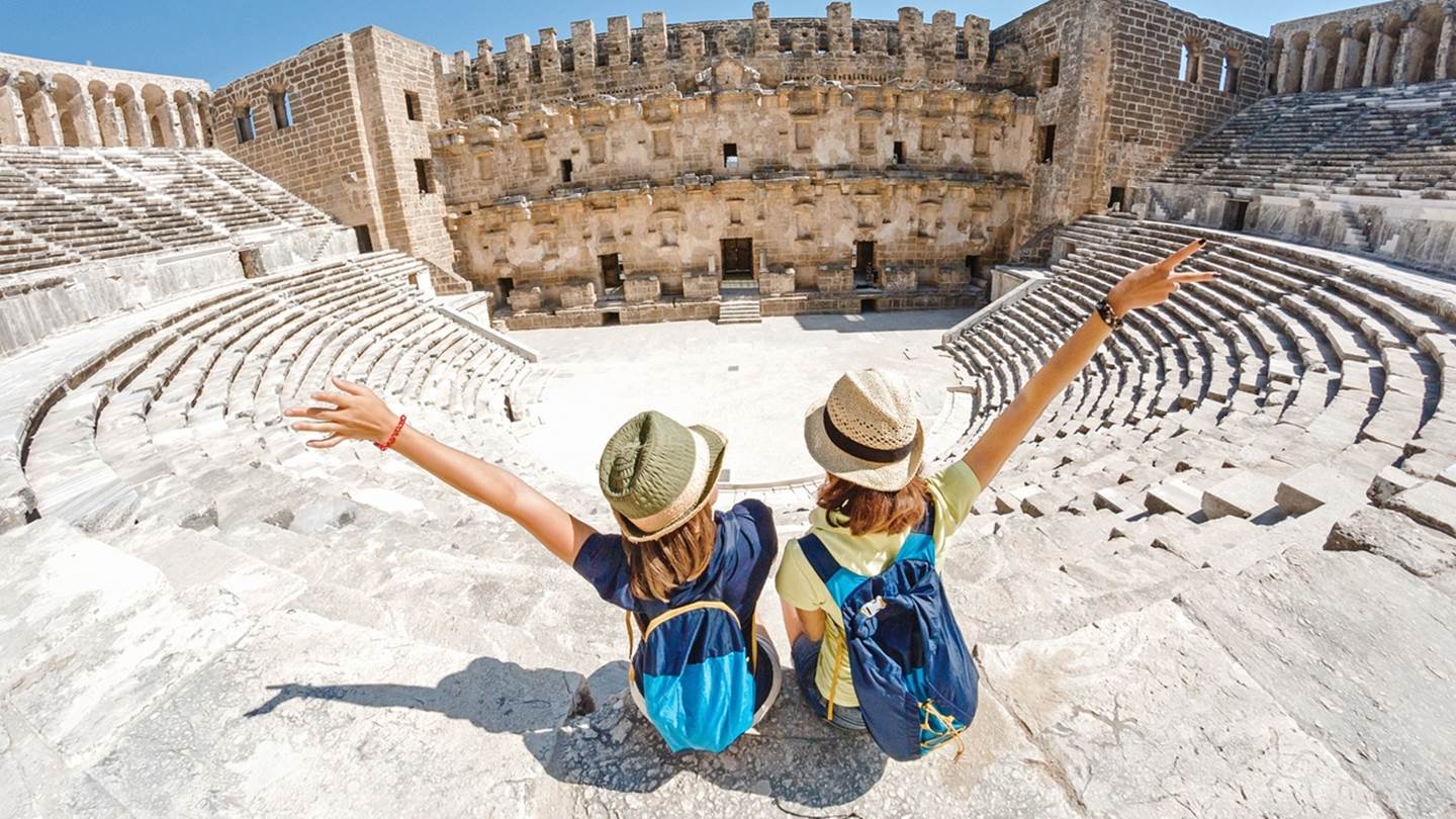 Πού αφήνουν τα μεγαλύτερα ποσά οι ξένοι τουρίστες στην Ελλάδα;