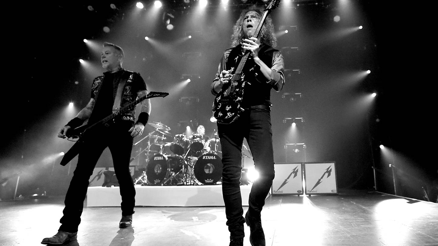 Ο James Hetfield των Metallica έκανε τατουάζ με τις στάχτες του Lemmy των Motorhead