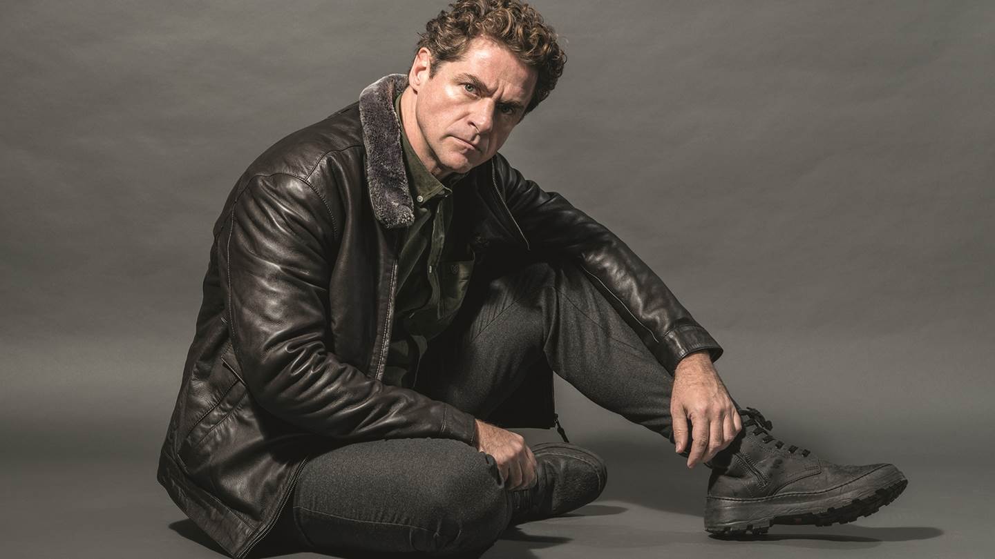 Ο Δημήτρης Λάλος επέλεξε τα διαχρονικά κομμάτια για κάθε χειμώνα