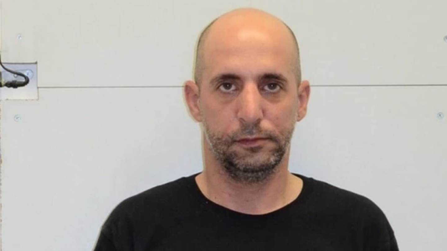 Στη δημοσιότητα τα στοιχεία του αστυνομικού που κακοποιούσε και εξέδιδε την 19χρονη στην Ηλιούπολη