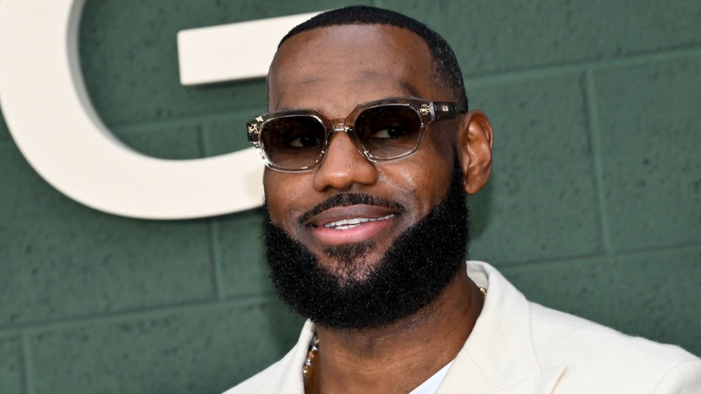 Σε άλλα νέα, ο LeBron James έγινε podcaster