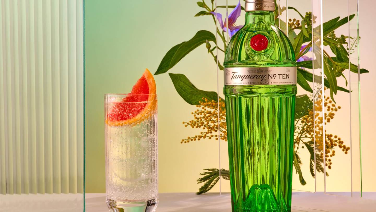 305 μπαρ σε όλη την Ελλάδα σε περιμένουν για aperitivo