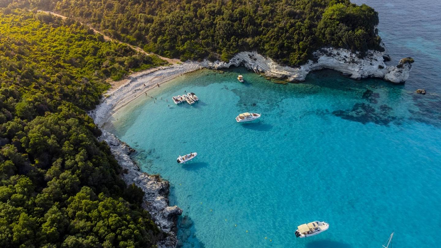 Οι 5 πιο ωραίες ελληνικές παραλίες που αξίζει να πας έστω μια φορά στη ζωή σου