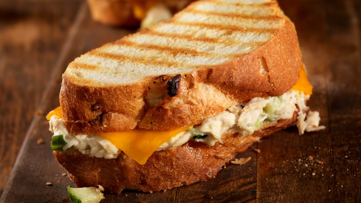 Το πιο ενδιαφέρον σάντουιτς με τόνο