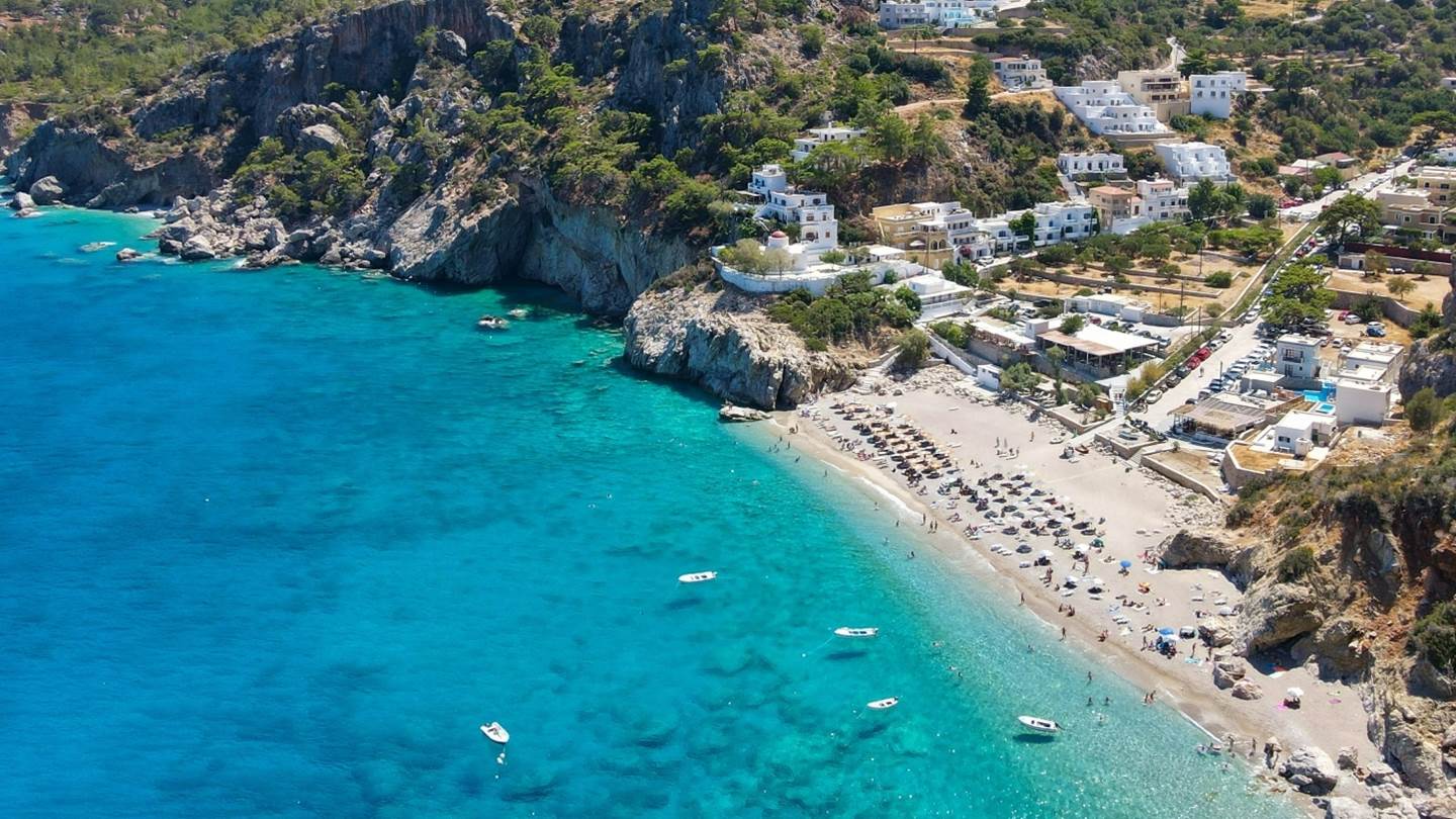 Το ελληνικό νησί που αποθεώνουν τα ξένα μέσα γιατί εκεί παγώνει ο χρόνος