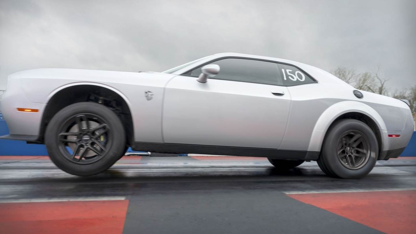 Το Dodge Challenger SRT Demon 170 με 1.025 ίππους χρειάζεται αλεξίπτωτο