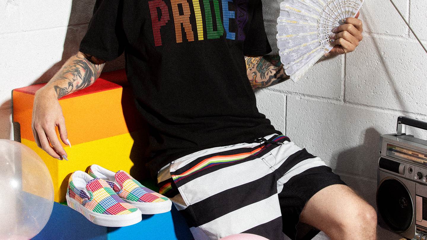 Η Vans τιμά το Pride 2021