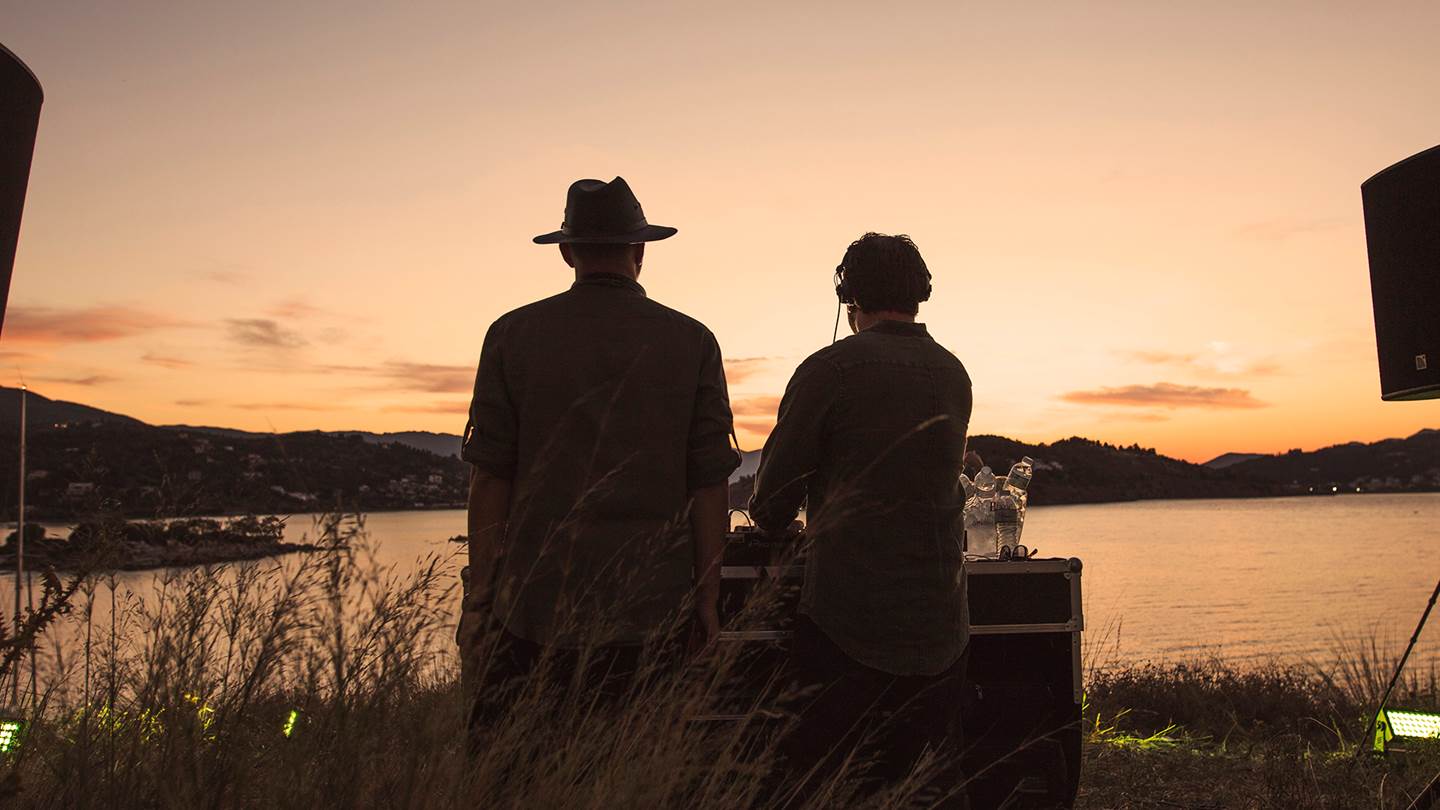 Βίκος: Με τη μουσική των Mångata Projekt ταξιδεύει τις ομορφιές και τον πολιτισμό της Ελλάδας