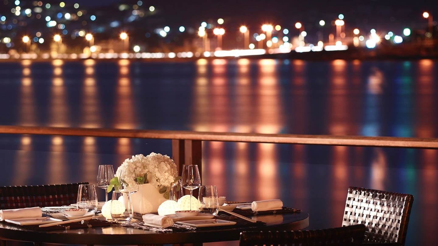 Οι παρά θίν' αλός απολαύσεις στο Grand Resort Lagonissi