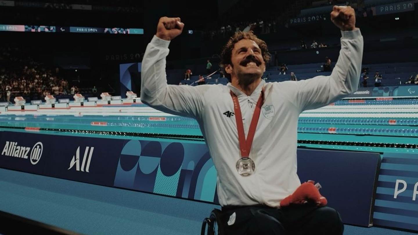 Ο Αντώνης Τσαπατάκης κέρδισε αργυρό μετάλλιο και μας υπενθυμίζει να ζούμε