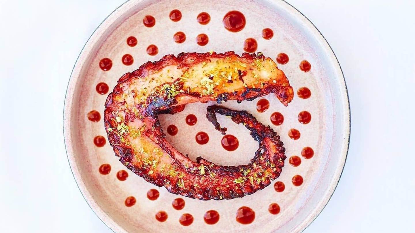 Ένα εστιατόριο στη Σίφνο είναι ο γαστρονομικός πόθος κάθε ψαροφαγά