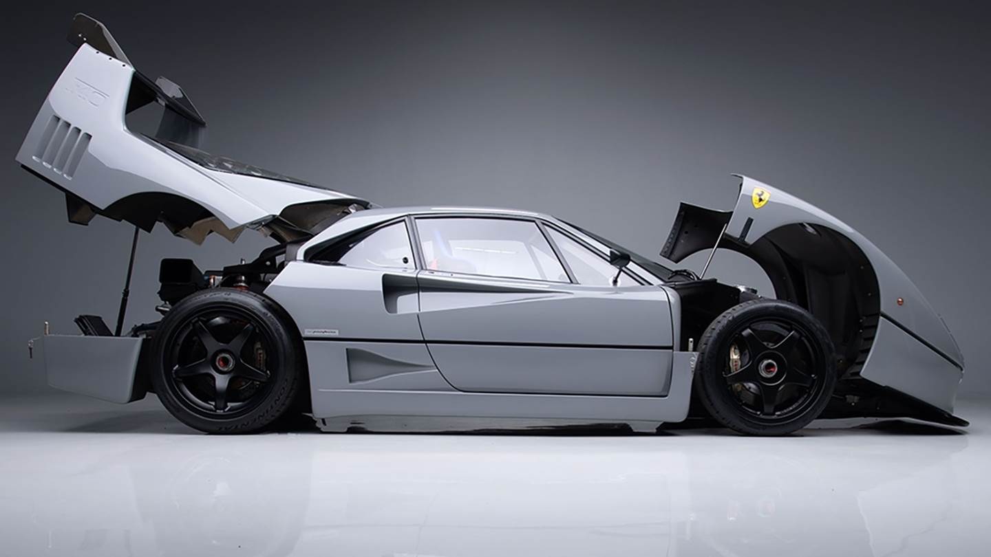 Κι όμως, κανείς δε θέλει αυτήν τη Ferrari F40 Competizione;