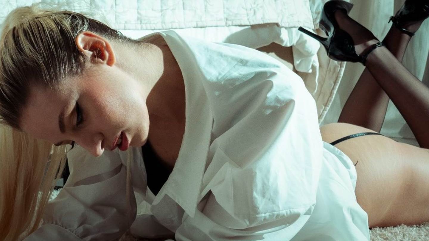 Ποιες είναι οι Ελληνίδες που βγάζουν 20.000 ευρώ τον μήνα από το OnlyFans;