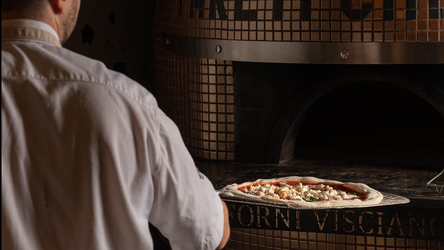 The Eatalians: Νόστιμη βόλτα στην Ηλιούπολη με τους Mario & Luigi