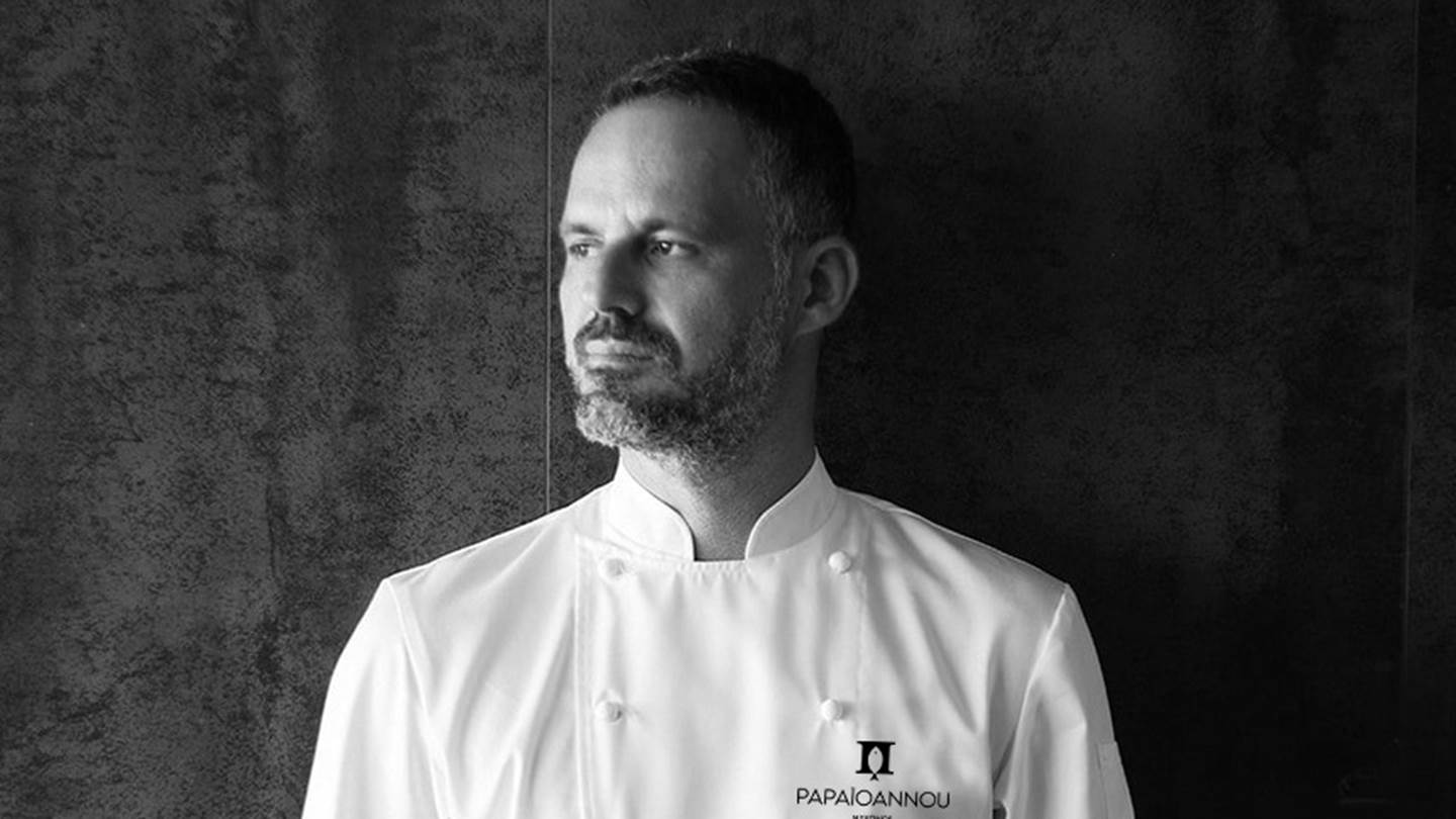 Για fine θαλασσινή κουζίνα στο Atelier Papaioannou και τη Στοά Σπυρομήλιου