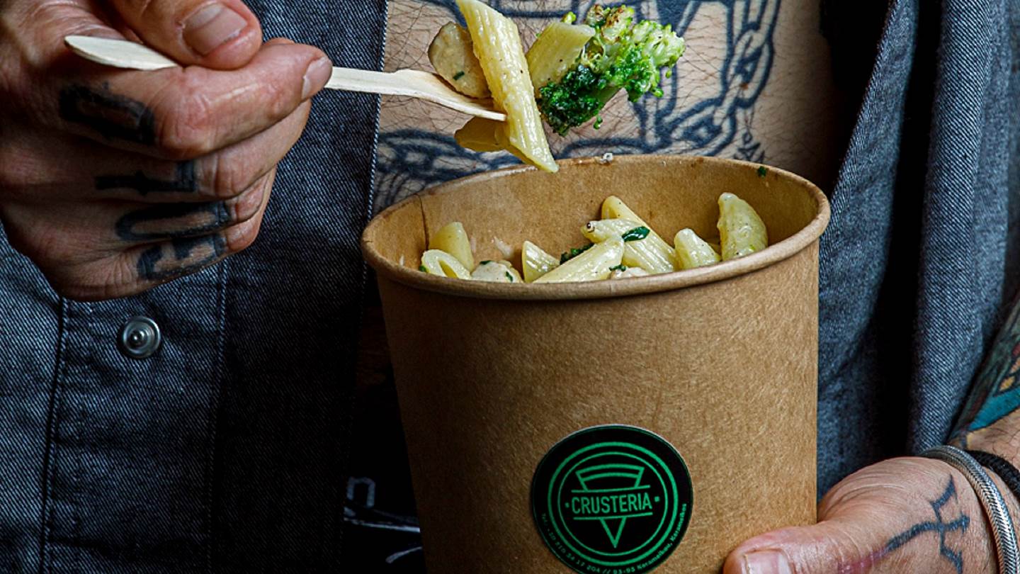 Punk rock, φίνα πίτσα και φρέσκια pasta στην Crusteria