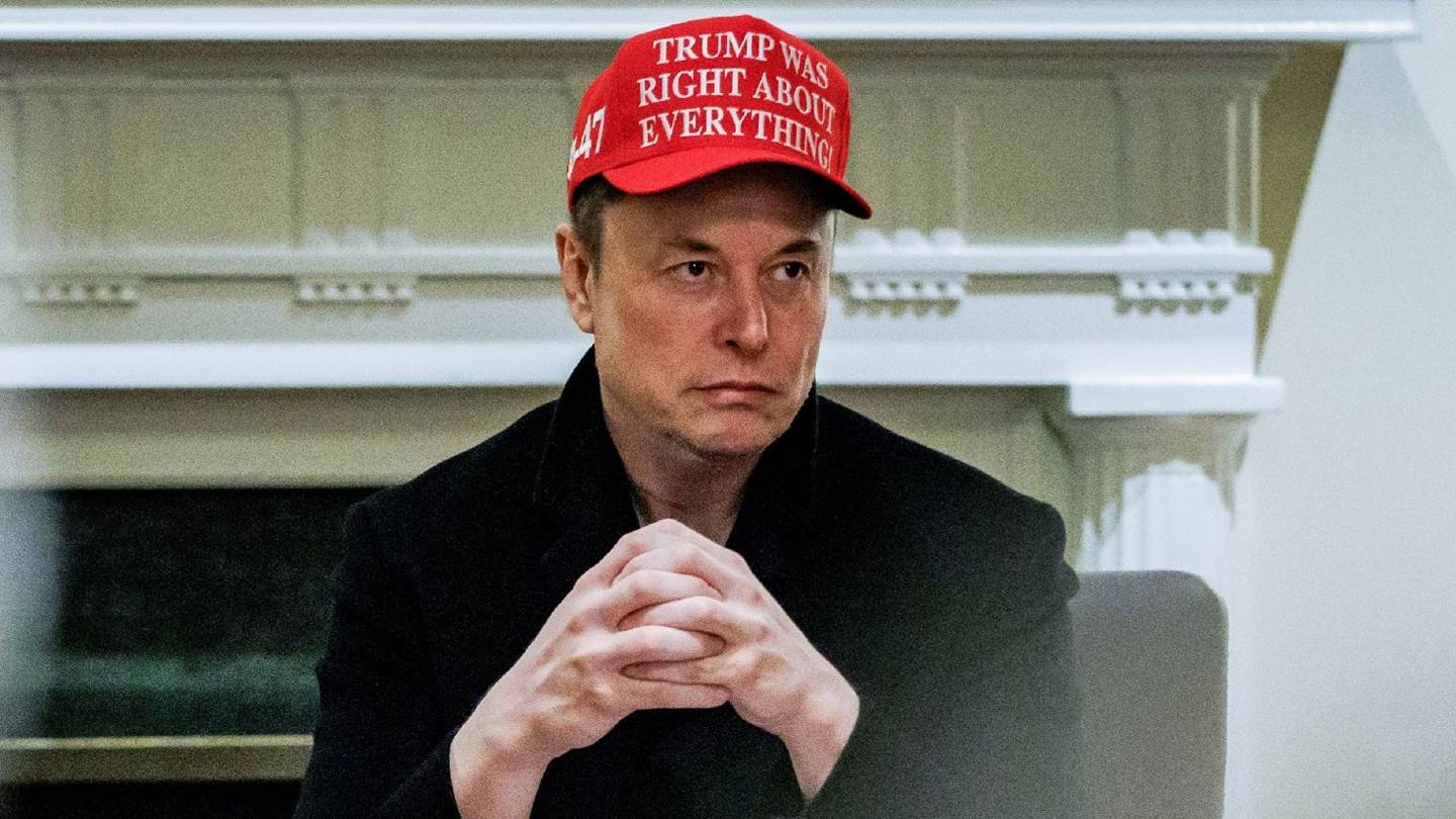 O Elon Musk τσακώνεται online για το παιχνίδι Assassin's Creed Shadows