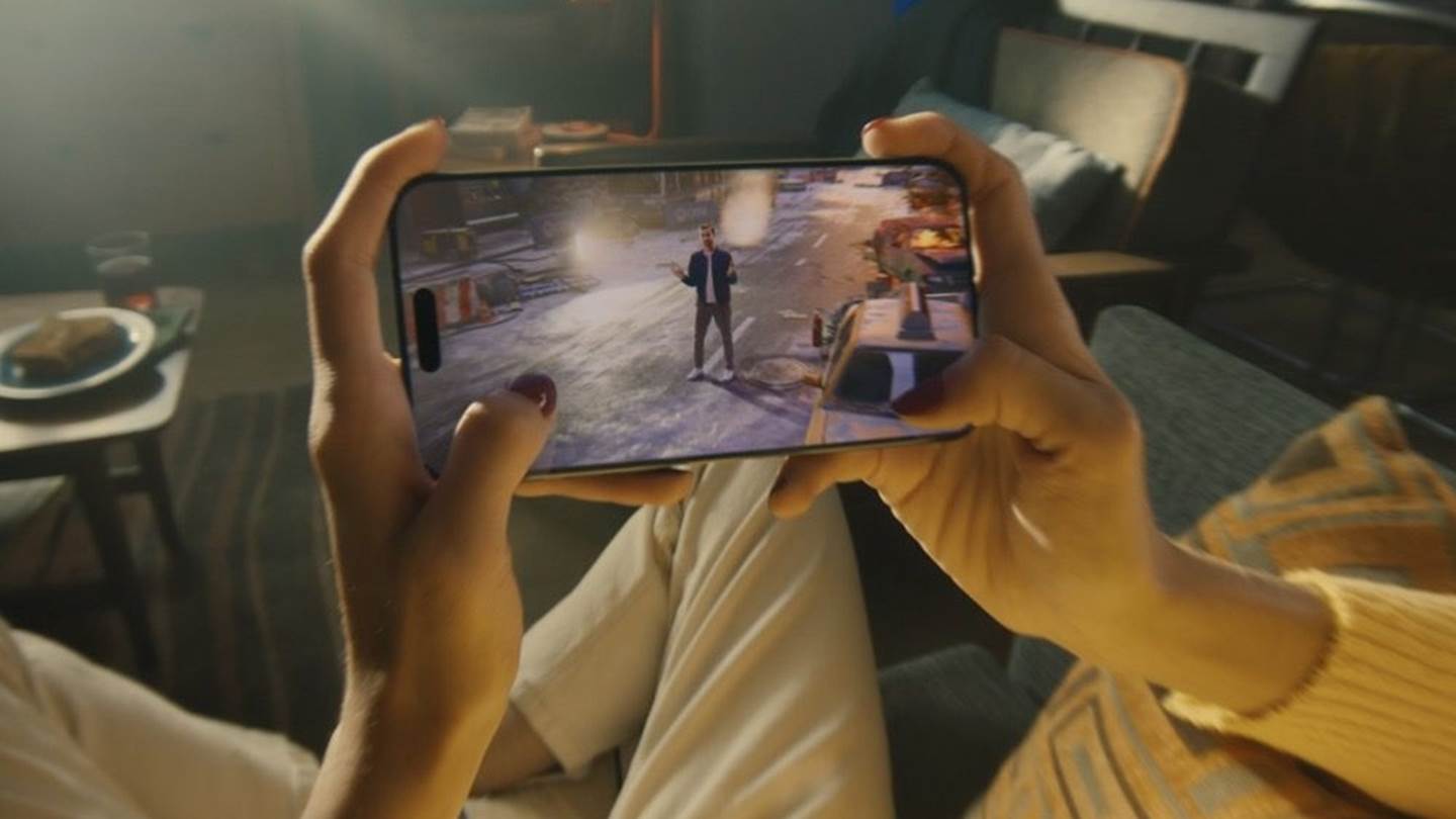 Μία κοσμοϊστορική αλλαγή για το iPhone 15 Pro