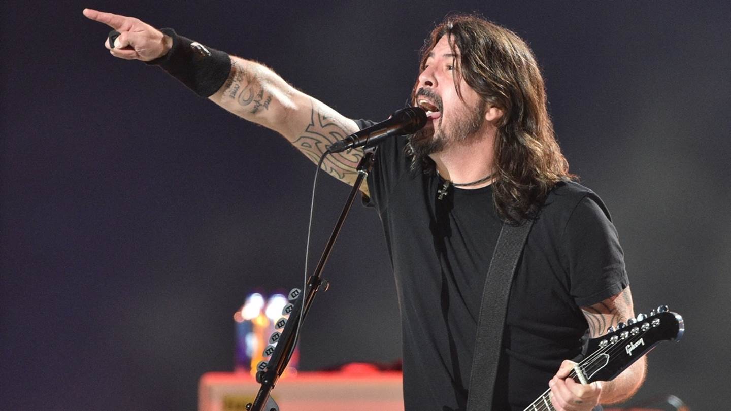 O Dave Grohl αποκάλυψε δημόσια ότι απέκτησε και παιδί εκτός γάμου