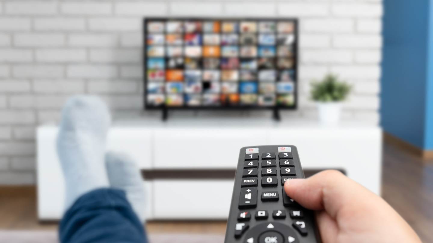 Αυτή η ελληνική σειρά προβλήθηκε πριν 20 χρόνια και κάνει τρελά νούμερα τηλεθέασης τώρα