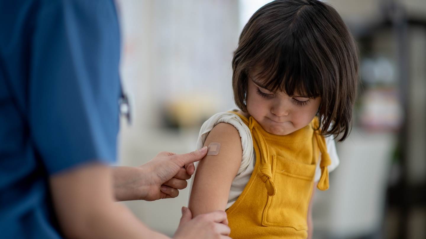 Μειώνονται οι εμβολιασμοί στα παιδιά τα τελευταία χρόνια -τι λένε οι γιατροί