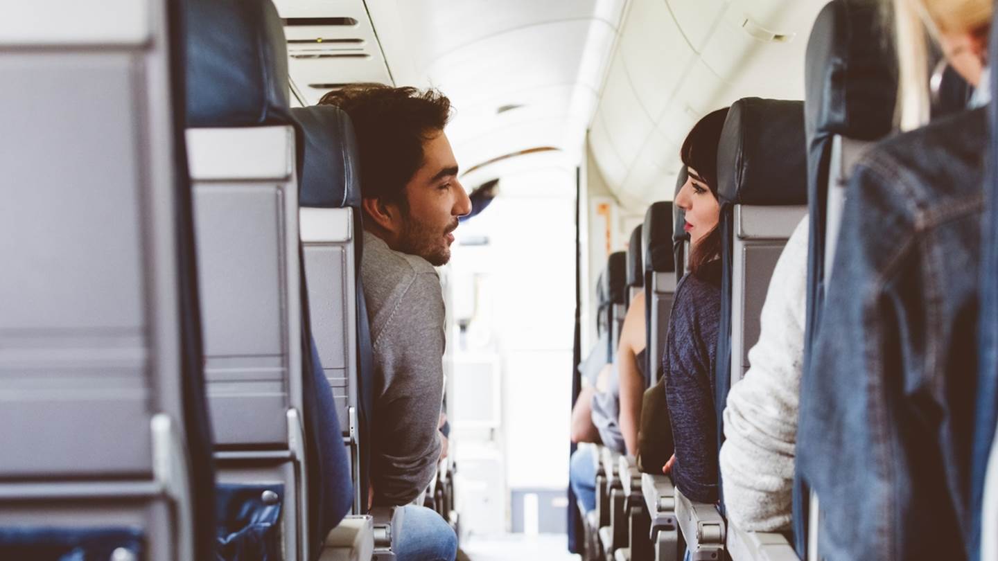 Ποια είναι η καλύτερη θέση στο αεροπλάνο για όσους έχουν άγχος