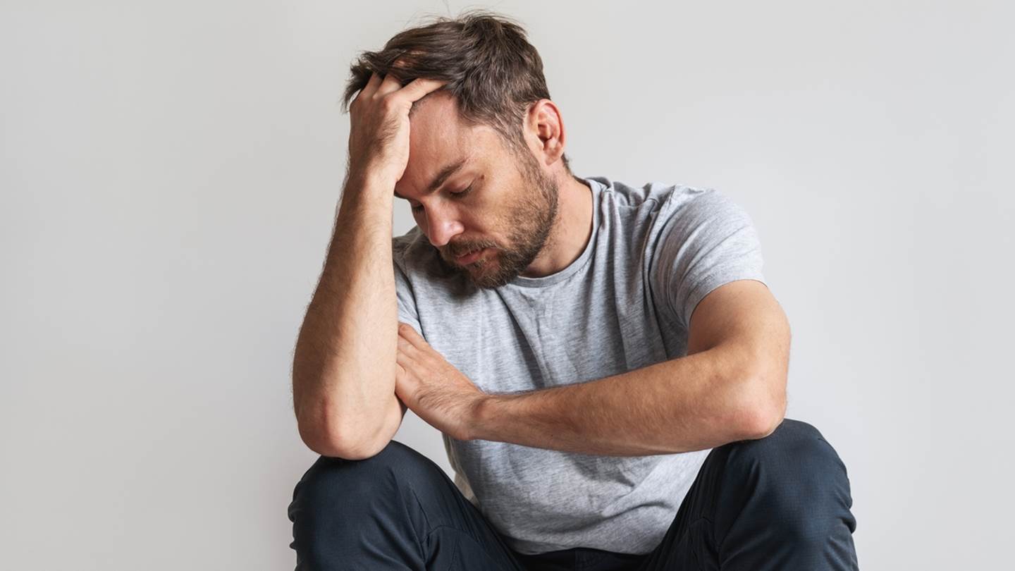 Περίπου 100 άνθρωποι πεθαίνουν την ώρα εξαιτίας της μοναξιάς