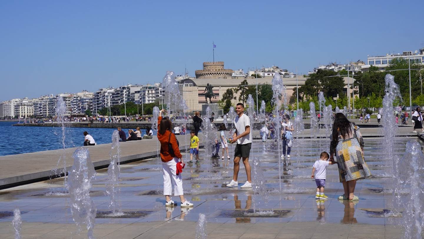 Ο καύσωνας του Ιουλίου-Όσα έμαθε η ΕΜΥ, τι να περιμένουμε