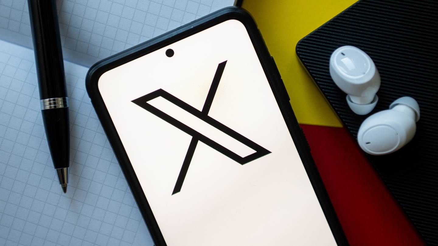 Το Χ παραπαίει μετά την εξαγορά από τον Elon Musk