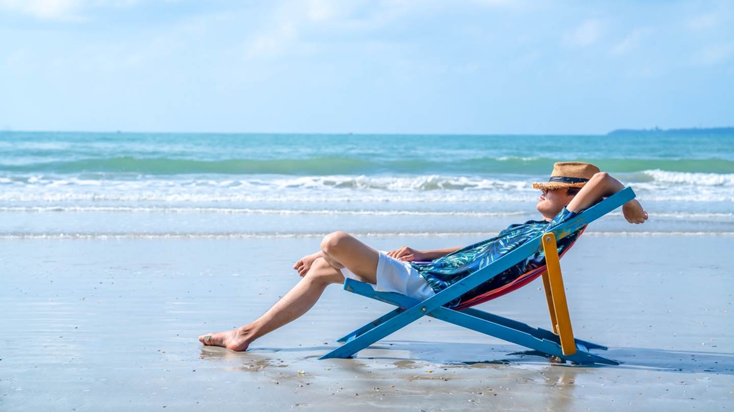 Γιατί σχεδόν δεν έχει νόημα να πηγαίνεις διακοπές (ιδίως αν είσαι Έλληνας)