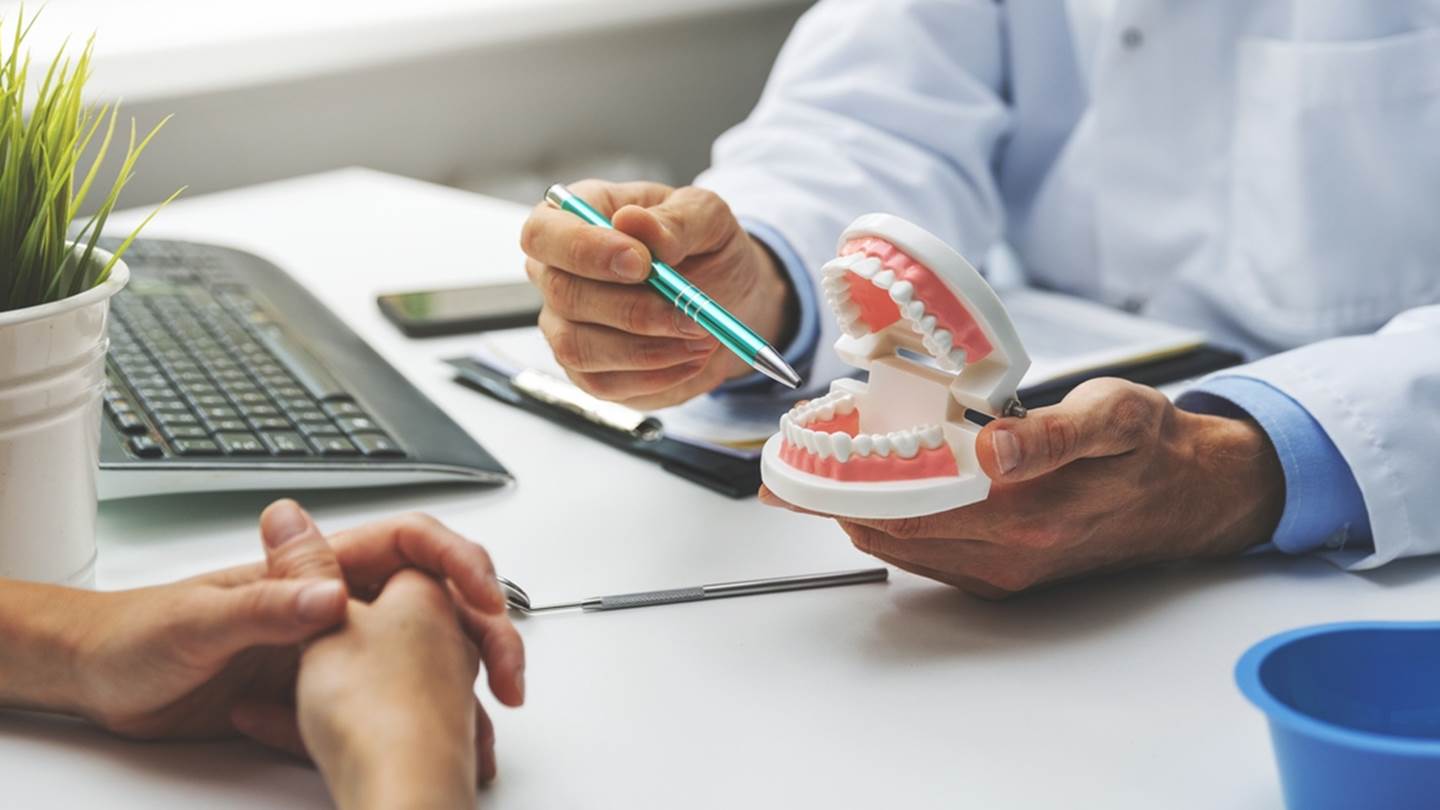 Εµφυτεύµατα δοντιών, τα πολλαπλά οφέλη στην ποιότητα ζωής