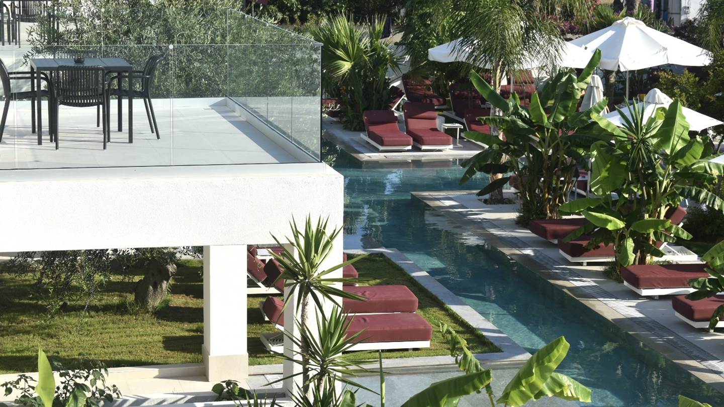 Emar Corfu: Ένας αναπάντεχος τροπικός παράδεισος στην Κέρκυρα