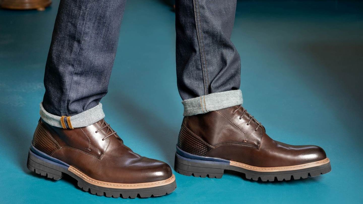 Aπογειώνοντας την έννοια της κομψότητας με Tsakiris Mallas