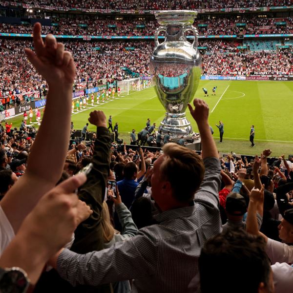 Ο ΠΟΥ ανησυχεί για τις συνέπειες του τελικού του Euro