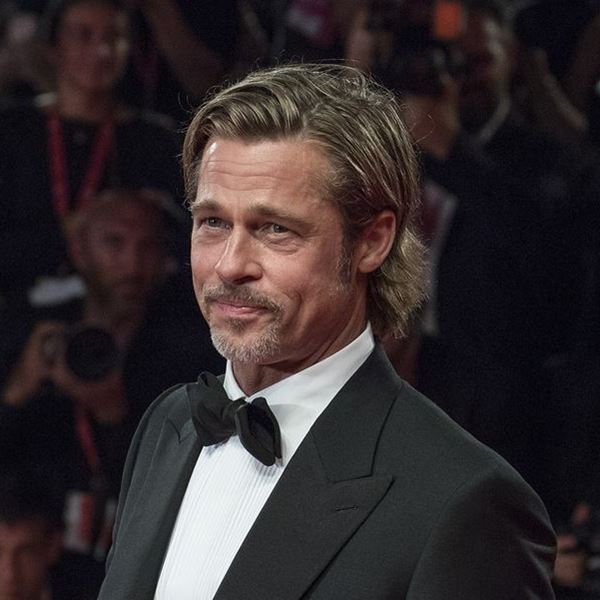 Ο Brad Pitt επιμένει κλασικά στο κόκκινο χαλί και βγαίνει νικητής